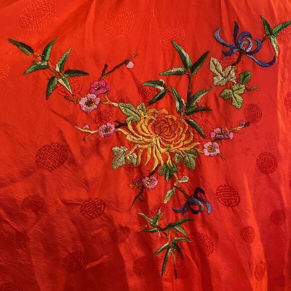 Vintage Golden BEE Dragon Rayon Hand Embroidered Red Kimono Robe Medium - Picture 3 of 11